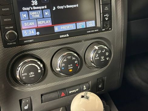 Used 2013 Dodge Challenger R/T RWD image 23