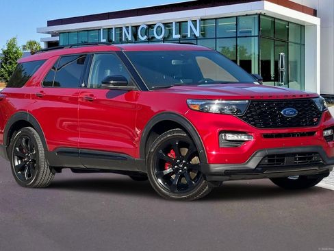 Used 2020 Ford Explorer ST w/ ST High-Performance Pack AWD/4WD image 2