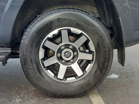 Used 2024 Toyota 4Runner TRD Off-Road Premium image 33