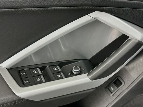 Used 2025 Audi Q3 2.0T Premium image 15