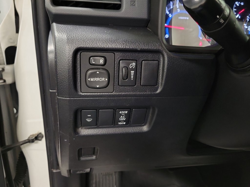 Used 2018 Toyota 4Runner SR5 w/ Wilderness Package AWD/4WD image 23