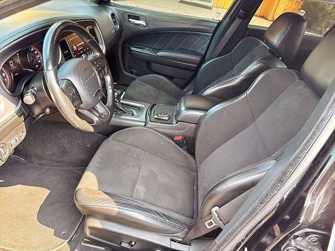 Used 2022 Dodge Charger R/T w/ Plus Group RWD image 9