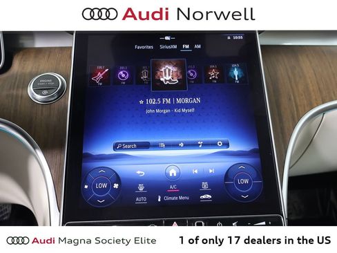 Used 2023 Mercedes-Benz C 300 4MATIC Sedan image 3