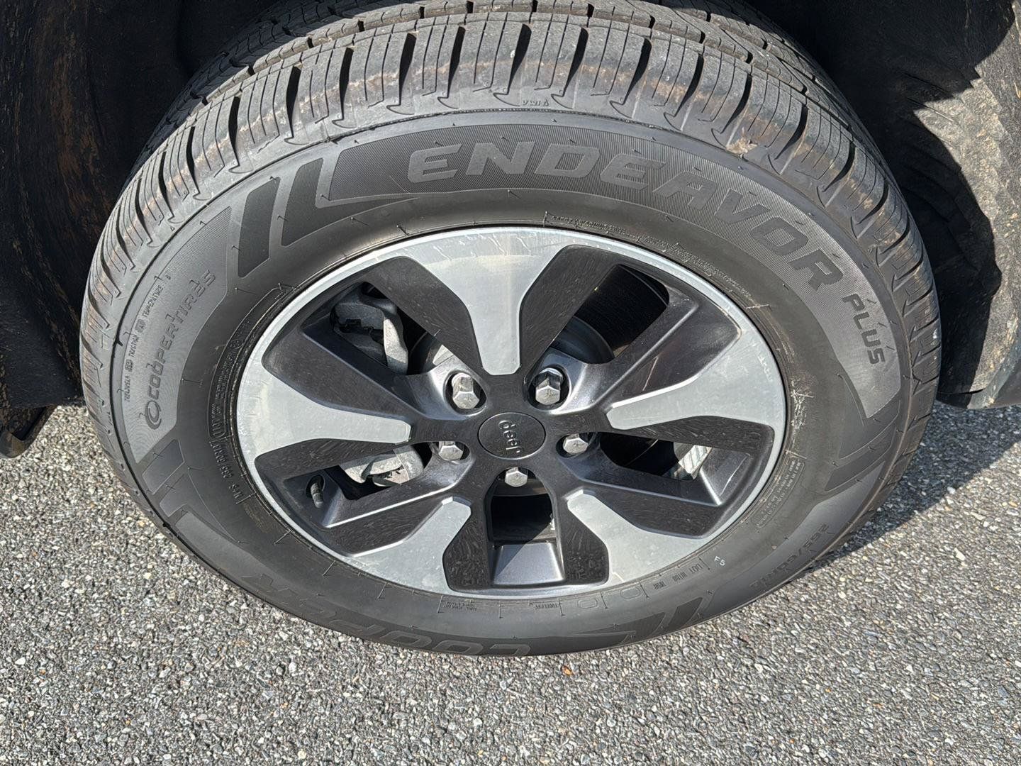 Used 2024 Jeep Grand Cherokee Limited 4xe AWD/4WD image 10