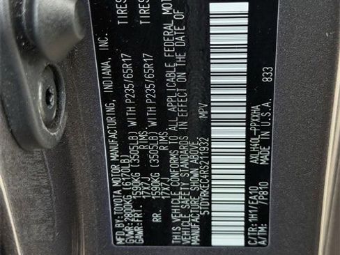 Used 2024 Toyota Sienna XLE image 36