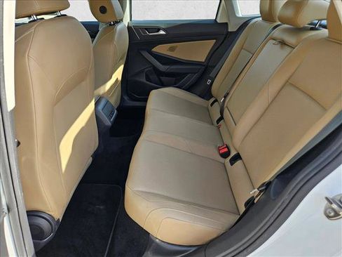 Used 2019 Volkswagen Jetta SEL w/ Cold Weather Package image 19