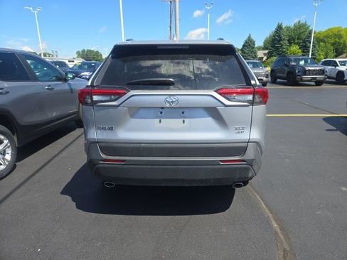 Used 2025 Toyota RAV4 XLE AWD/4WD image 5