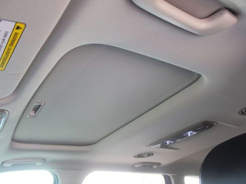 Used 2025 Kia Telluride S image 59