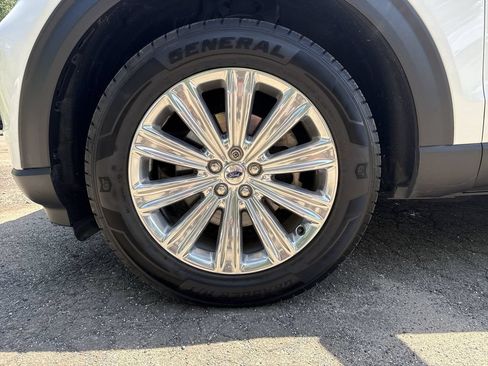 Used 2020 Ford Explorer Limited w/ Class III Trailer Tow Package AWD/4WD image 10