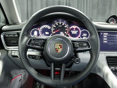 Certified 2022 Porsche Panamera 4S image 29