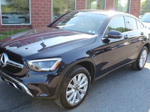 Used 2021 Mercedes-Benz GLC 300 4MATIC Coupe image 2