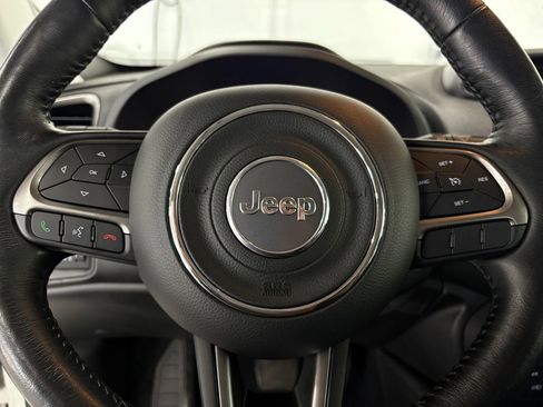 Used 2018 Jeep Renegade Limited w/ UConnect 8.4 Nav Group AWD/4WD image 15