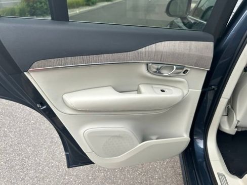 Certified 2024 Volvo XC90 B6 Plus AWD/4WD image 16