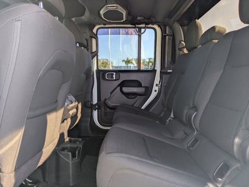Used 2020 Jeep Gladiator Sport w/ Quick Order Package 24S image 16