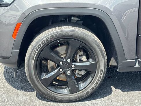 Used 2023 Jeep Grand Cherokee L Laredo RWD image 27