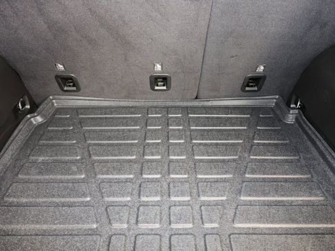 Used 2023 Jeep Renegade Latitude w/ Premium Group image 17