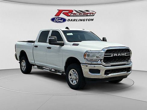 Used 2024 RAM 2500 Tradesman w/ Chrome Appearance Group AWD/4WD image 7