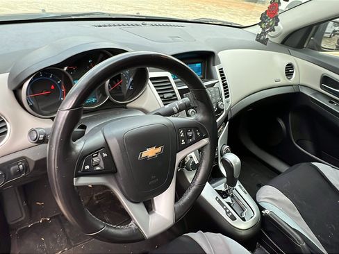 Used 2014 Chevrolet Cruze LT image 24