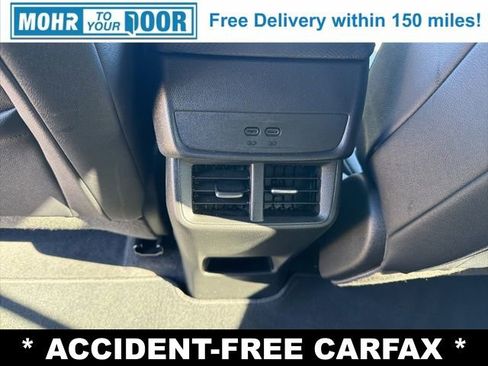 Used 2025 Chevrolet Equinox LT w/ Convenience Package II image 33