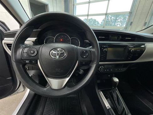 Used 2014 Toyota Corolla LE FWD image 14
