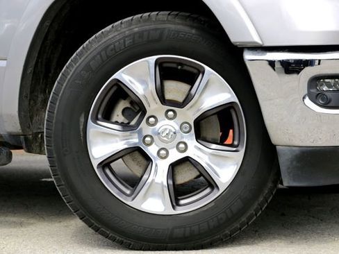 Used 2019 RAM 1500 Laramie RWD image 2