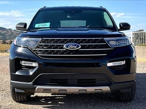 Used 2023 Ford Explorer XLT w/ Equipment Group 202A AWD/4WD image 2