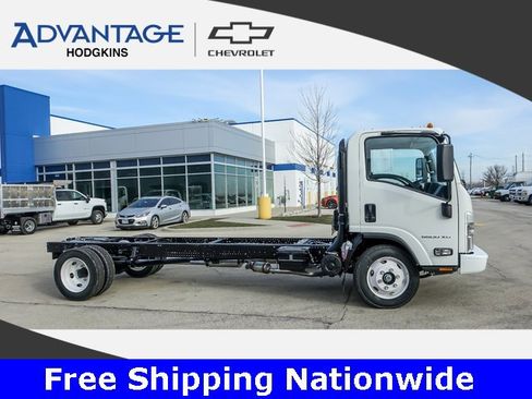 New 2025 Chevrolet Low Cab Forward 5500XG image 2