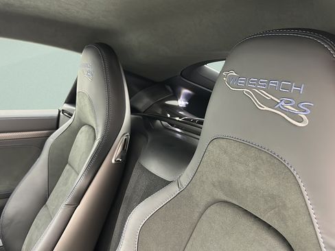 Used 2025 Porsche 718 Cayman GT4 RS w/ Weissach Package RWD image 21