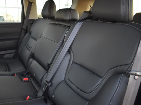 New 2026 Nissan Armada SV image 32