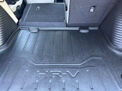 Certified 2025 Honda HR-V LX image 17