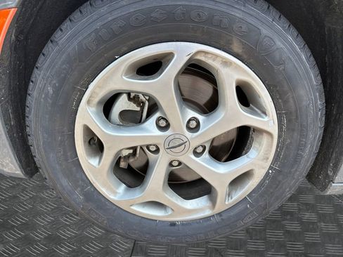 Certified 2023 Chrysler Pacifica Limited image 18