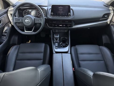 Used 2024 Nissan Rogue SV w/ SV Premium Package FWD image 10