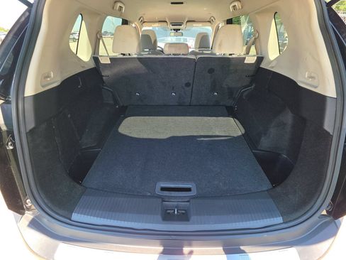 Used 2023 Nissan Rogue SV FWD image 15