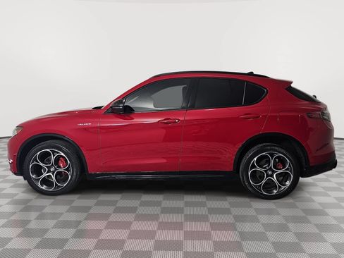Used 2024 Alfa Romeo Stelvio Veloce AWD/4WD image 5