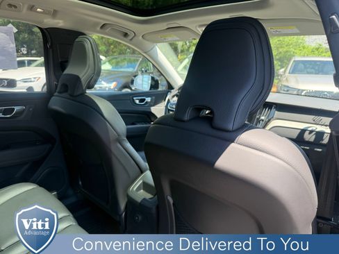 Certified 2025 Volvo XC60 T8 Plus w/ Protection Package Premier AWD/4WD image 27