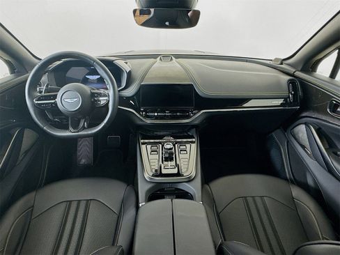 Used 2025 Aston Martin DBX 707 image 23