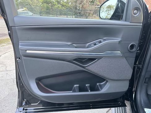 New 2025 Lincoln Navigator Reserve w/ Jet Appearance Package image 10