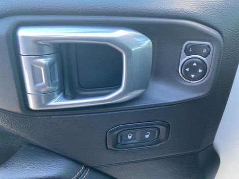 Certified 2021 Jeep Gladiator Overland image 21