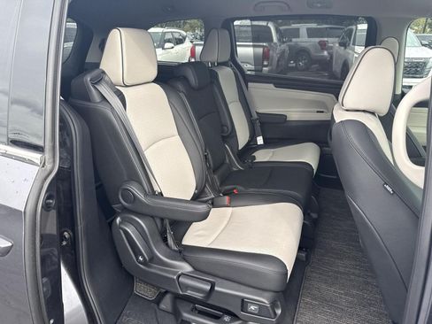 Certified 2026 Honda Odyssey Elite image 23