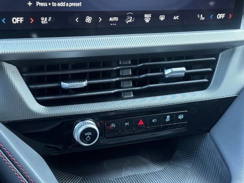 New 2025 Ford Explorer ST-Line w/ ST-Line Street Pack image 19