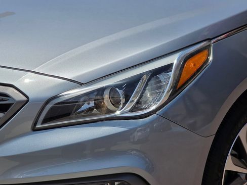 Used 2015 Hyundai Sonata Sport w/ Option Group 03 FWD image 6