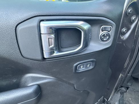 Used 2025 Jeep Wrangler Unlimited Sport S 4xe AWD/4WD image 11