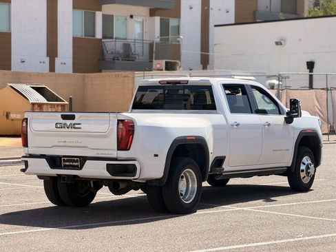 Used 2024 GMC Sierra 3500 Denali Ultimate AWD/4WD image 4