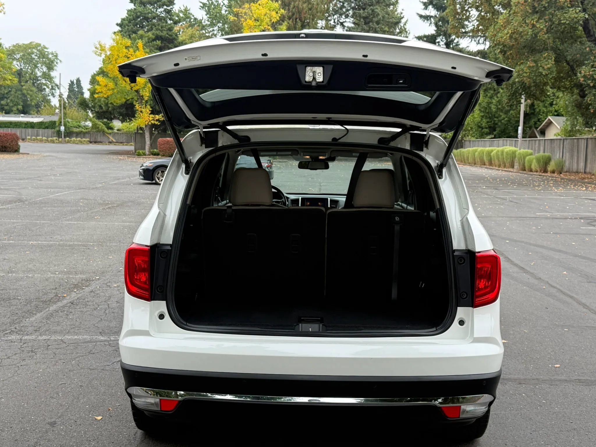 Used 2016 Honda Pilot Touring image 34