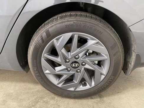 Certified 2025 Hyundai Elantra Blue image 8