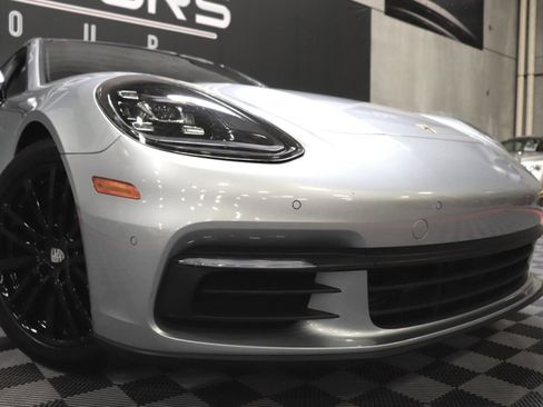 Used 2019 Porsche Panamera 4 image 70