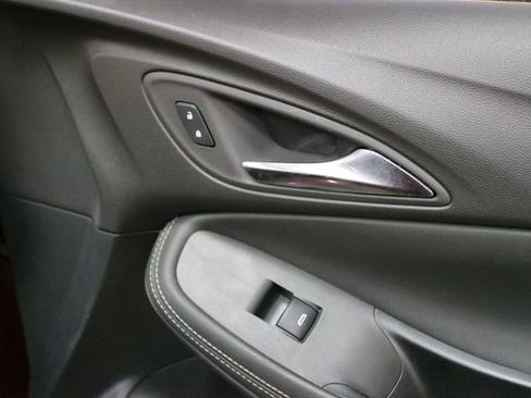 Used 2024 Buick Encore GX Preferred FWD image 9