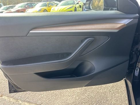 Used 2023 Tesla Model 3 Standard Range image 26