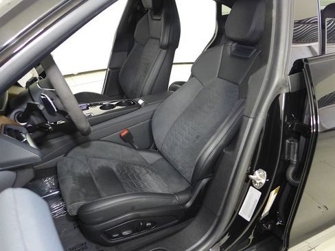 Used 2022 Audi e-tron GT Premium Plus AWD/4WD image 21