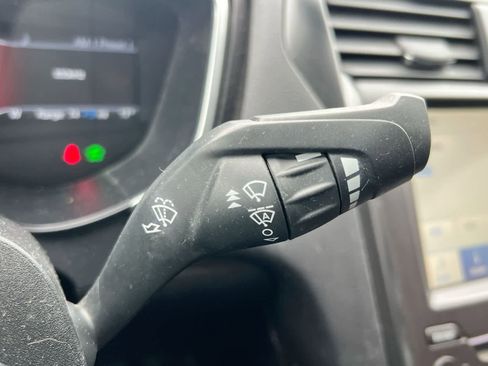 Used 2019 Ford Fusion Energi Titanium FWD image 25